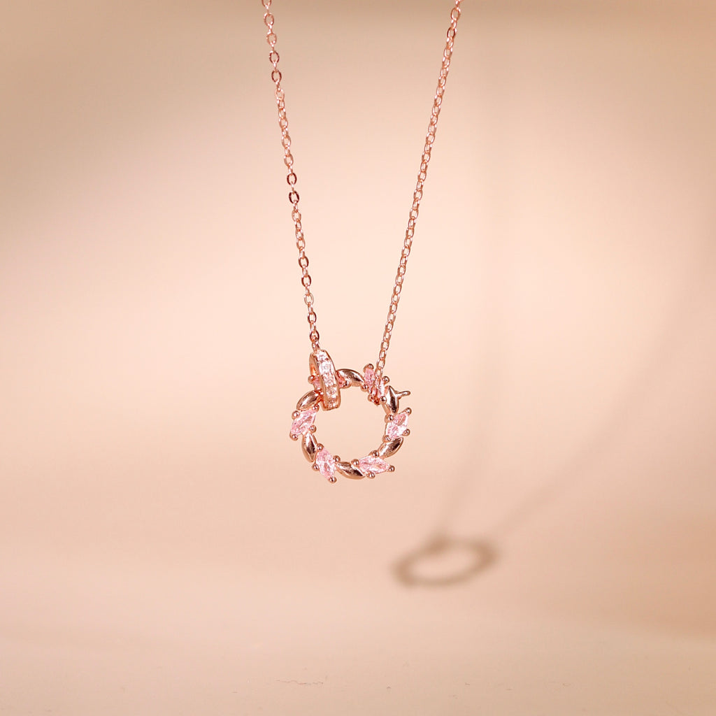 ELVORIA Lori Laurel Necklace – 18K Rose Gold Plated 925 Sterling Silver