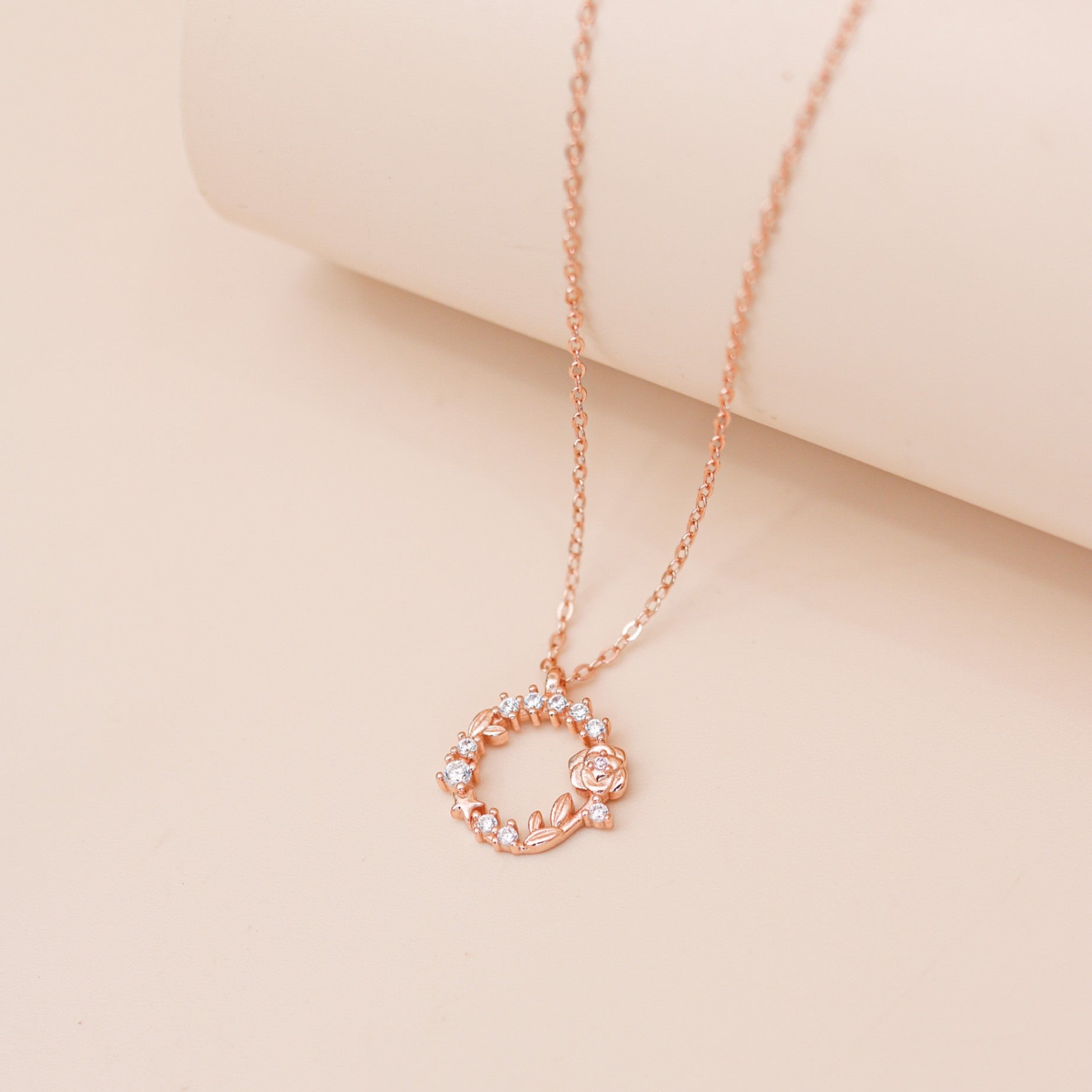 ELVORIA Rose Necklace – 18K Rose Gold Plated 925 Sterling Silver