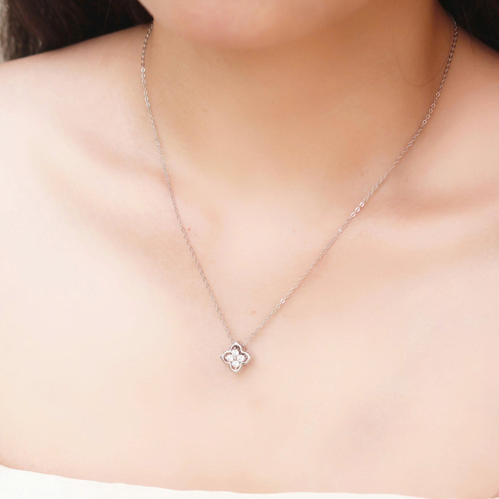 ELVORIA 18K Gold or Platinum Plated Four Leaf Clover Necklace – 925 Sterling Silver