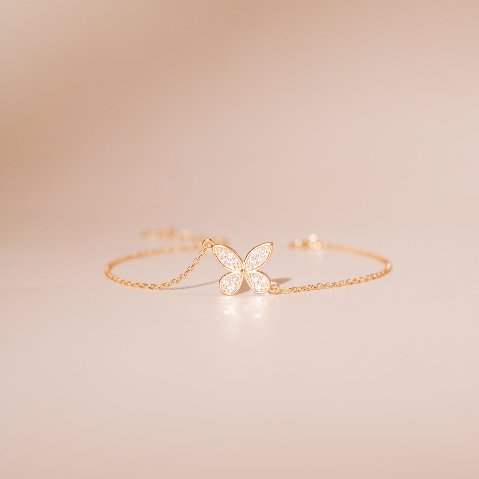 ELVORIA Eri Butterfly Bracelet – 18K Gold Plated 925 Sterling Silver