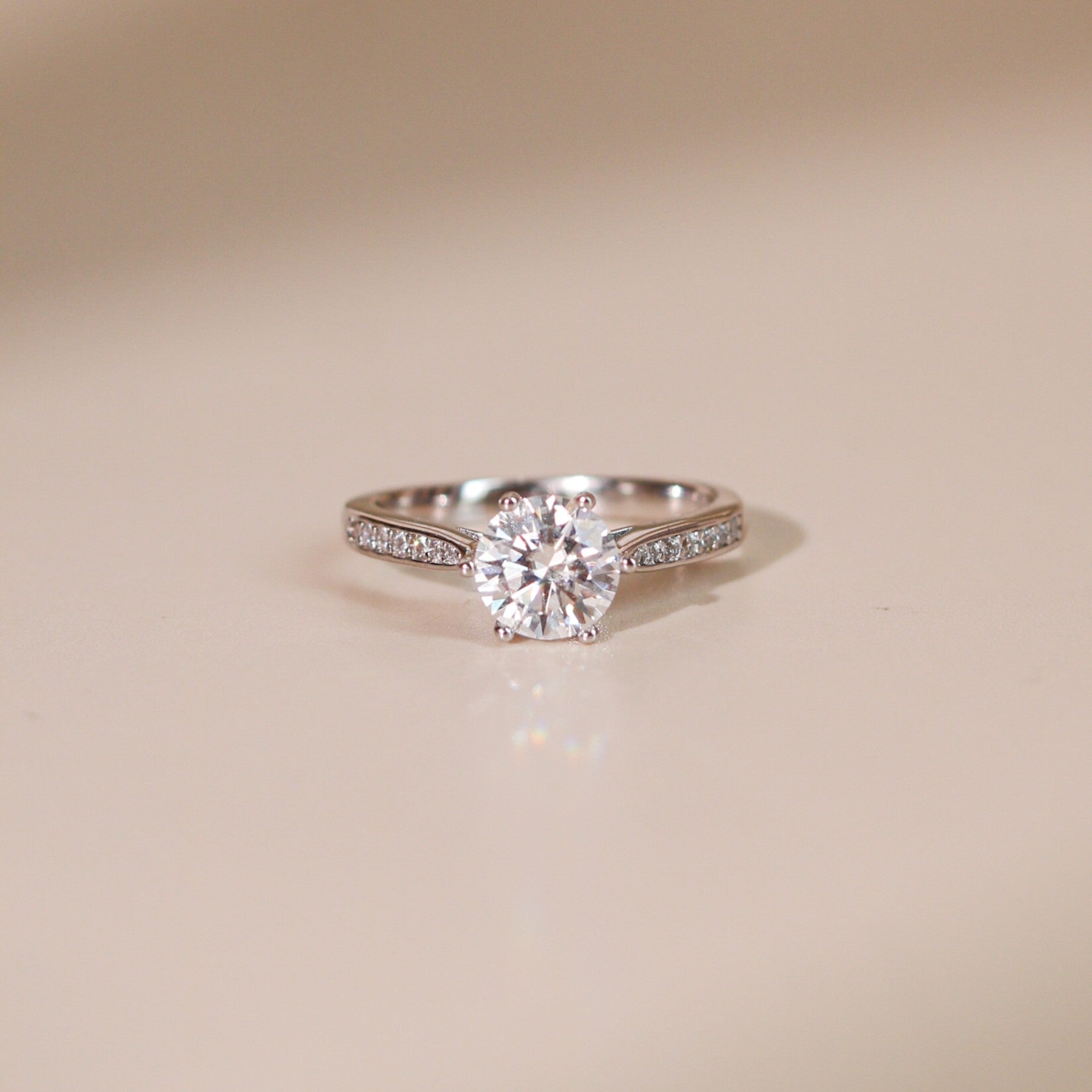 ELVORIA 6.5mm Moissanite Ring GRA ELVDA143 – Platinum Plated 925 Sterling Silver