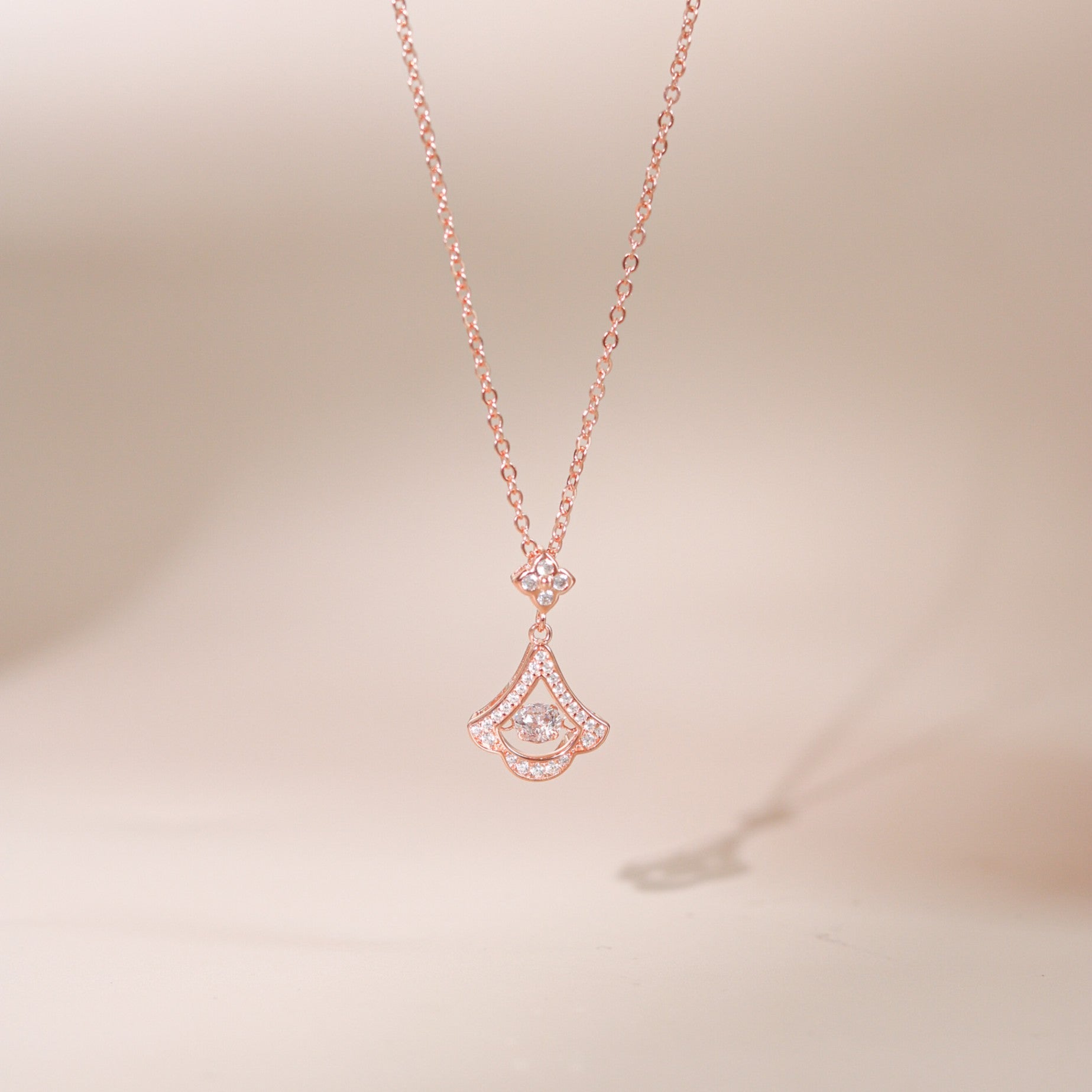 ELVORIA Amelia Fan Necklace – 18K Rose Gold Plated 925 Sterling Silver