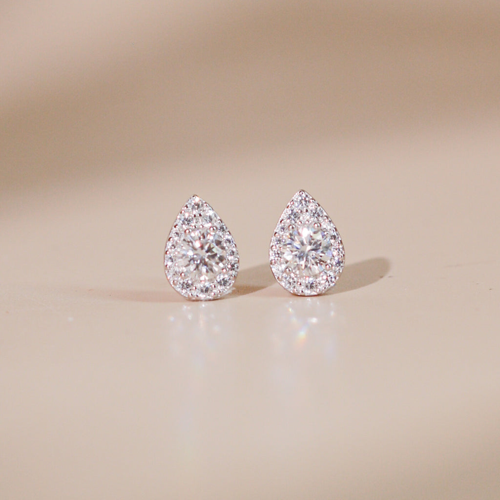 ELVORIA 5mm Moissanite Teardrop Earrings GRA – Platinum Plated 925 Sterling Silver