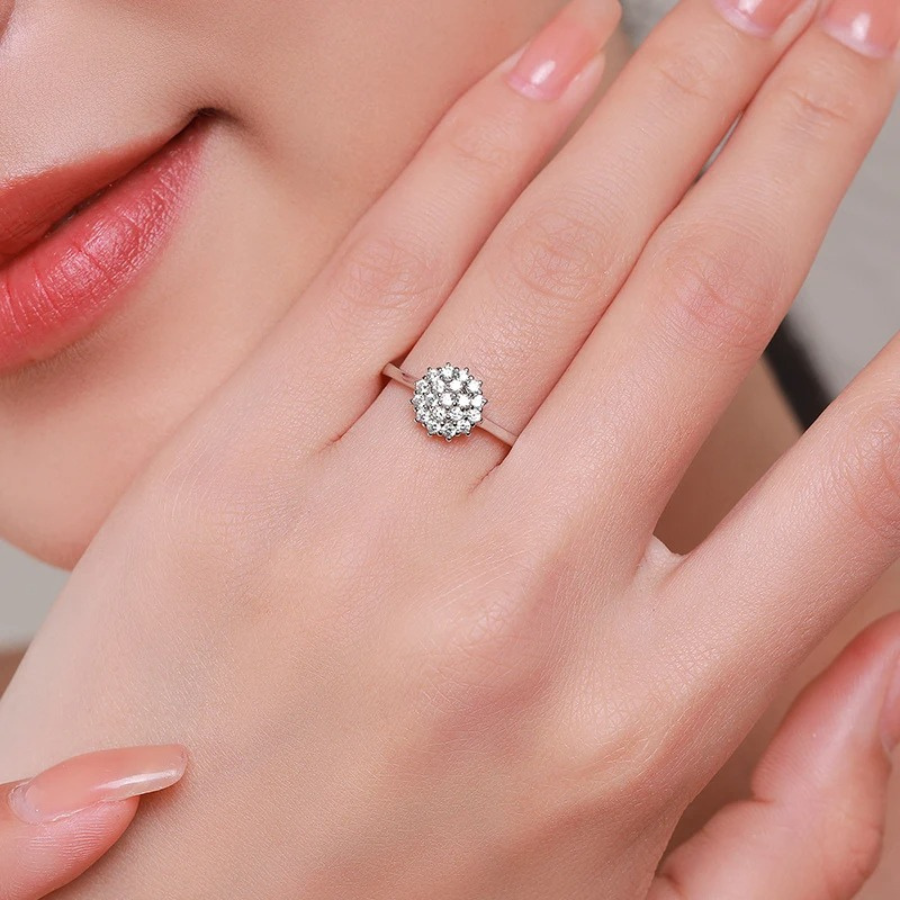 Classic Sparkling CZ Ring – Platinum Plated 925 Sterling Silver