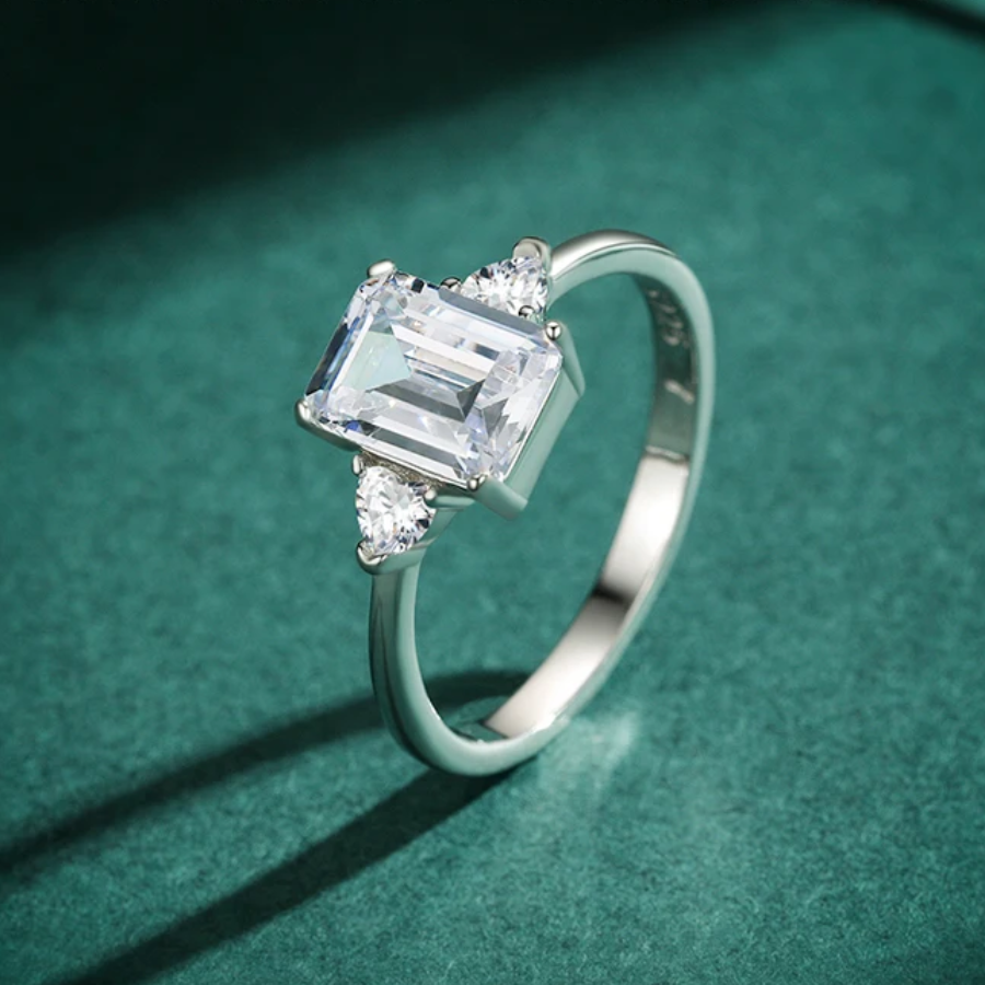 Elegant Emerald Cut CZ Ring – 925 Sterling Silver