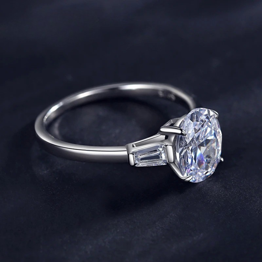 Luxury Oval Clear CZ Ring – 925 Sterling Silver