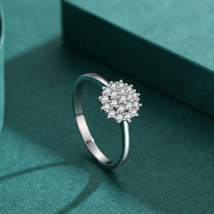 Classic Sparkling CZ Ring – Platinum Plated 925 Sterling Silver