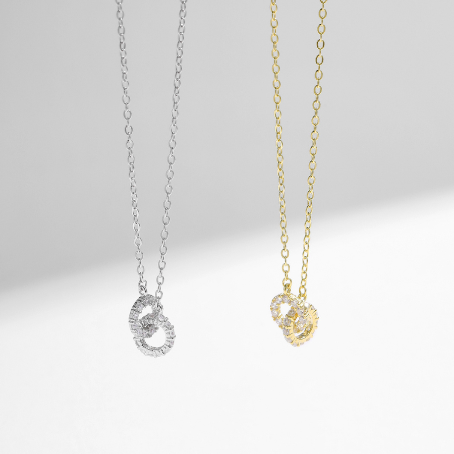 Circle Lock Pendant Necklace – Sparkling 925 Sterling Silver Everyday Jewelry