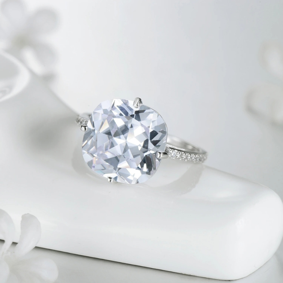 Luxury Pigeon Egg Cubic Zirconia Ring – 925 Sterling Silver