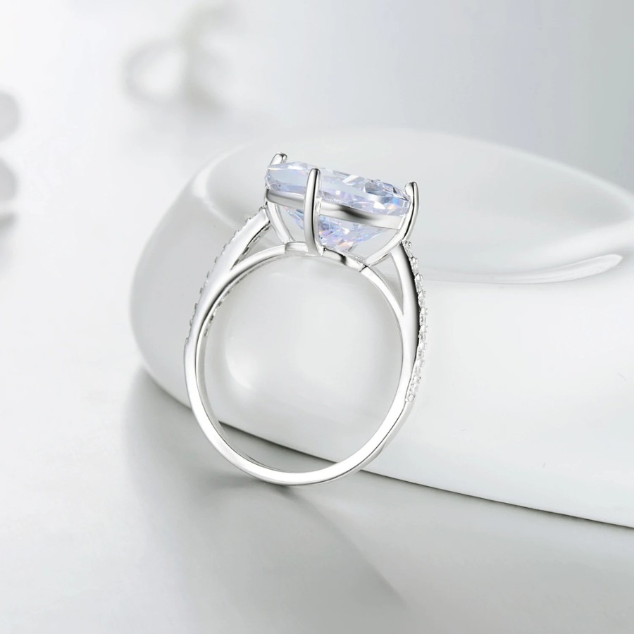 Luxury Pigeon Egg Cubic Zirconia Ring – 925 Sterling Silver