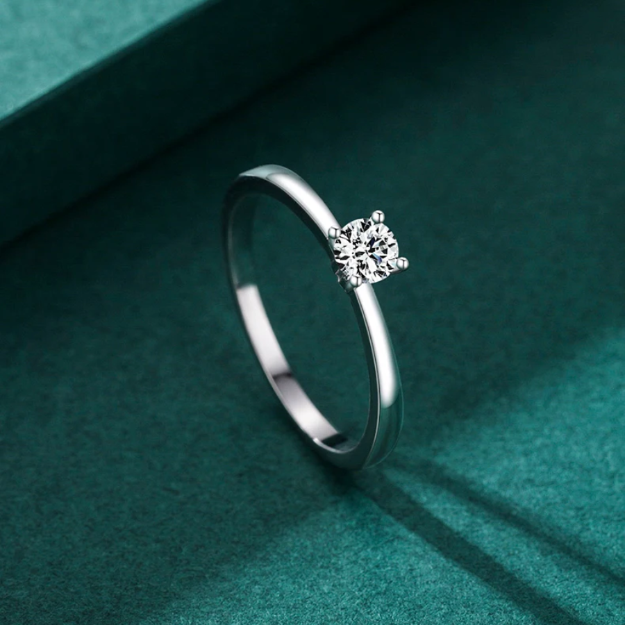 Heart Design CZ Band Ring – 925 Sterling Silver