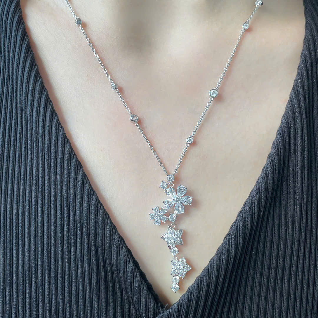 18K Celestial Folie Des Pr̩s Pendant Necklace