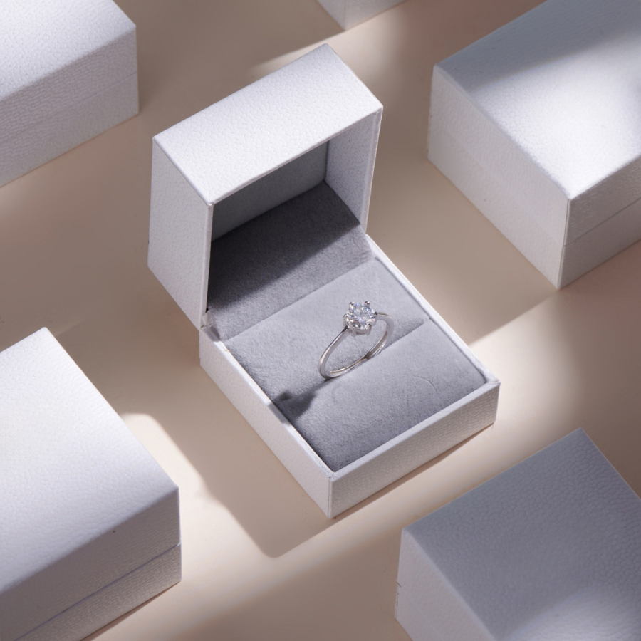 ELVORIA 6.5mm Moissanite Ring GRA ELVDA93 – Platinum Plated 925 Sterling Silver (Adjustable)