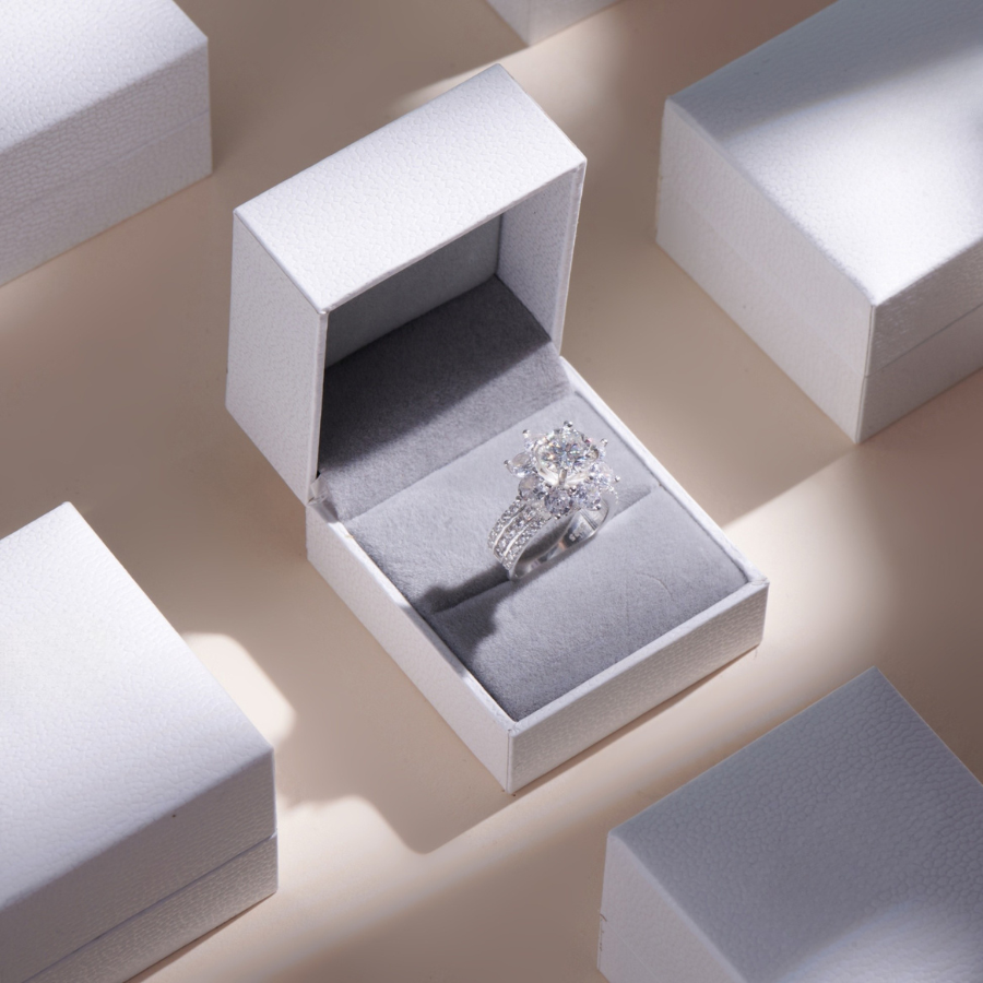 ELVORIA 8mm Moissanite Ring GRA ELVDA08 – Platinum Plated 925 Sterling Silver