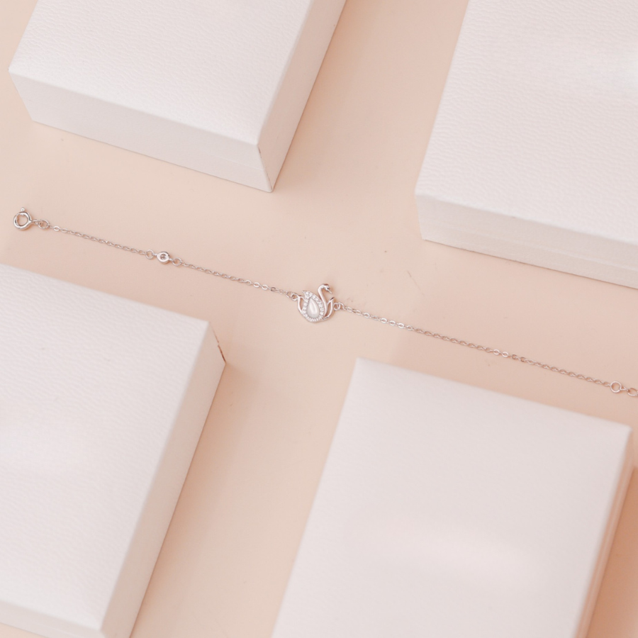 ELVORIA Alina Swan Bracelet – Platinum Plated 925 Sterling Silver