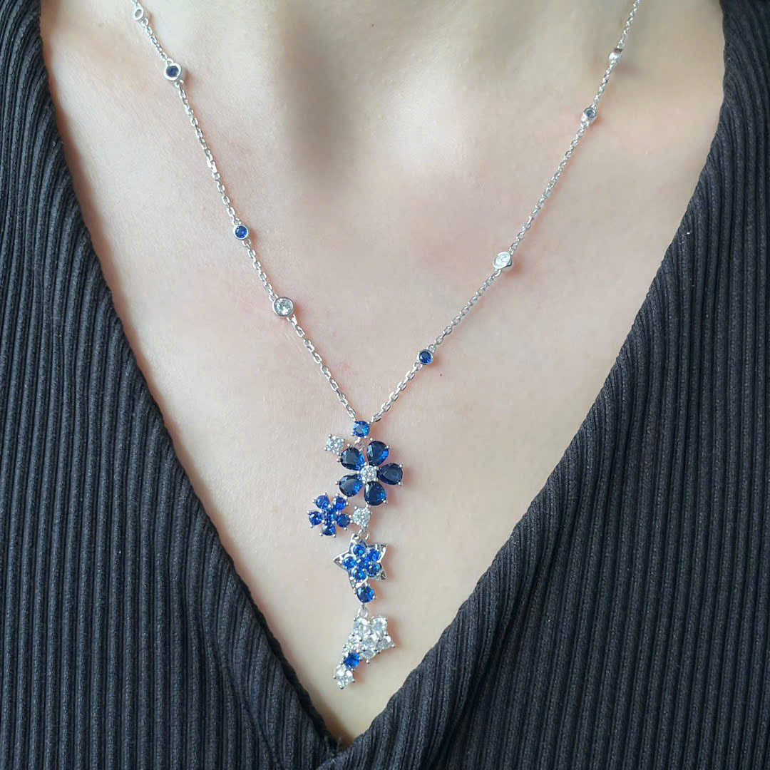 18K Celestial Folie Des Pr̩s Pendant Necklace