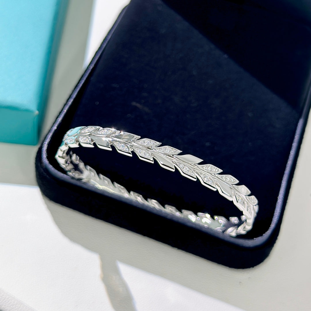 18K Celestial T Victoria Vine Diamonds Bracelet