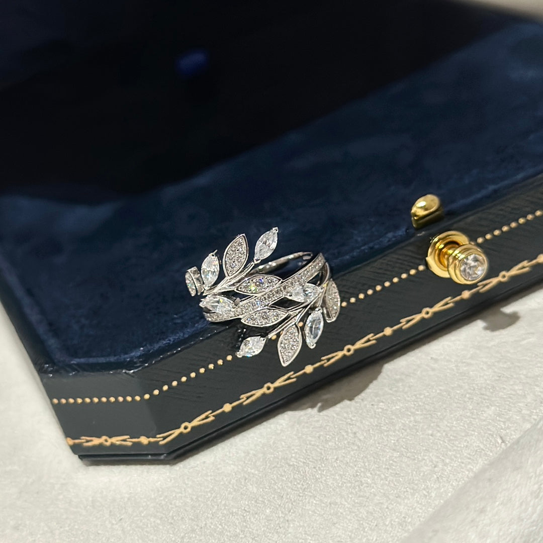 18K Celestial T Victoria Diamond Vine Bypass Ring