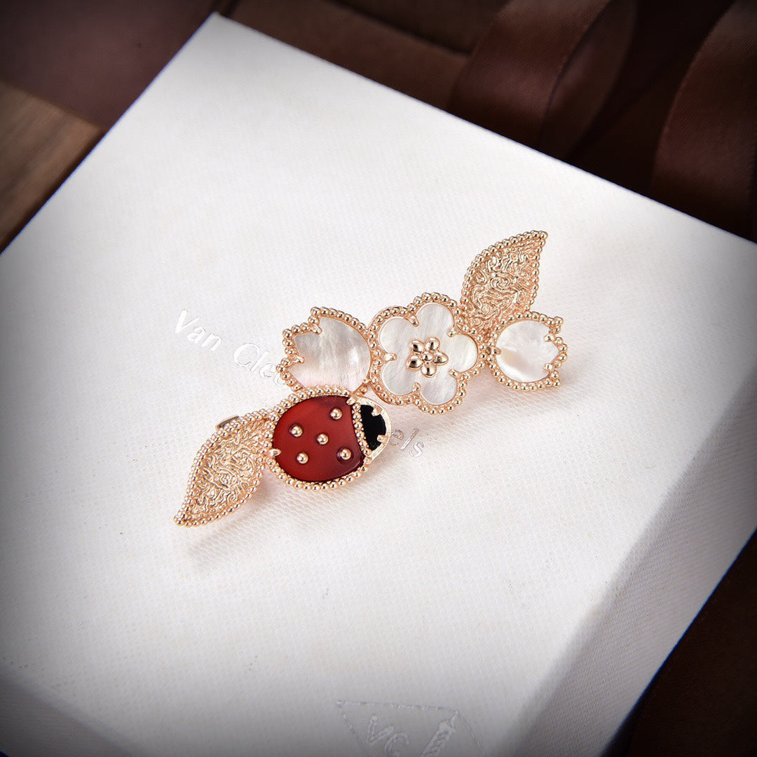 18K Celestial Lucky Spring Clip Brooch