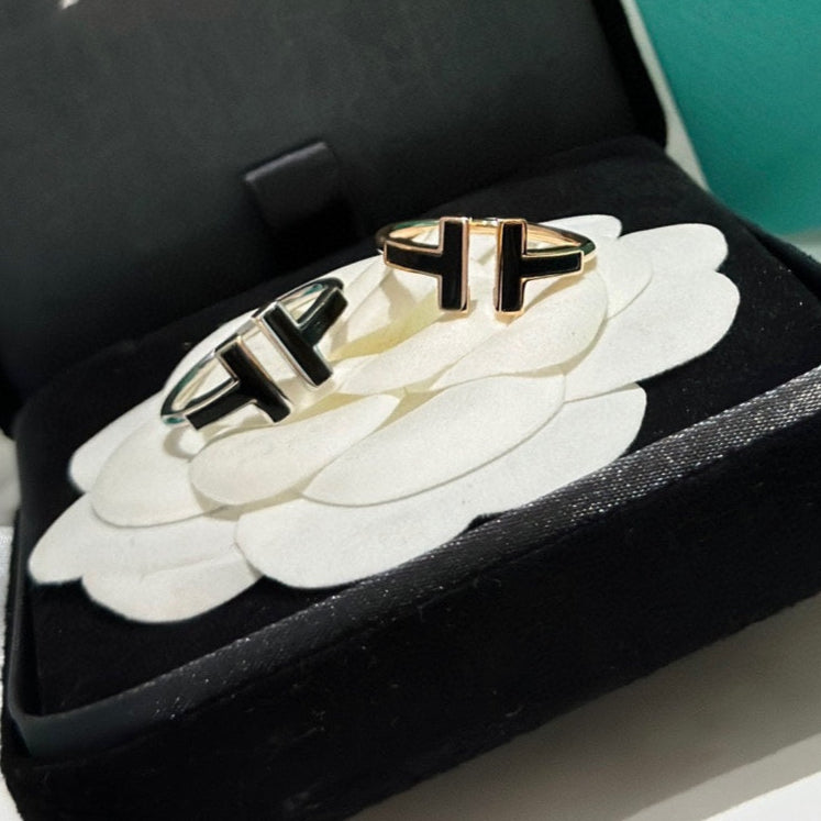 18K Celestial T Black Onyx Wire Ring