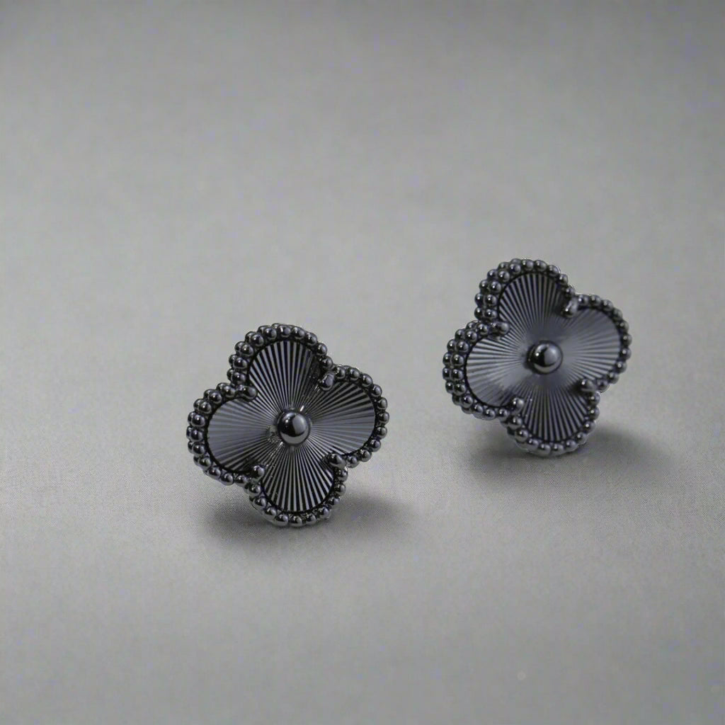 18K Vintage Alhambra Black Earrings