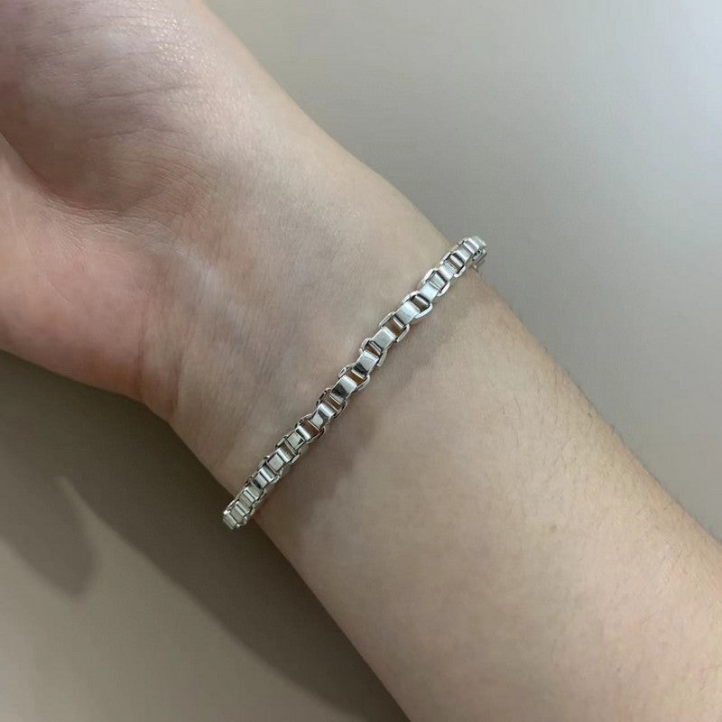 18K Celestial T Venetian Link Bracelet