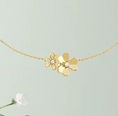 18K Celestial Frivole Clover Clover Necklace