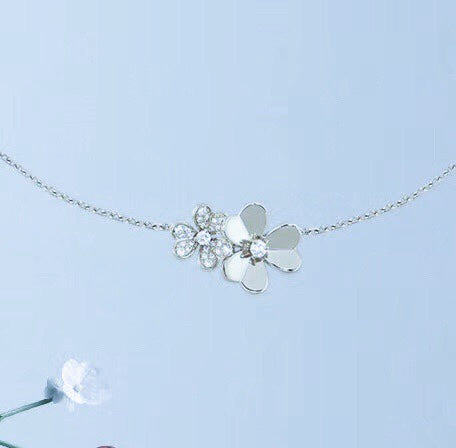 18K Celestial Frivole Clover Clover Necklace