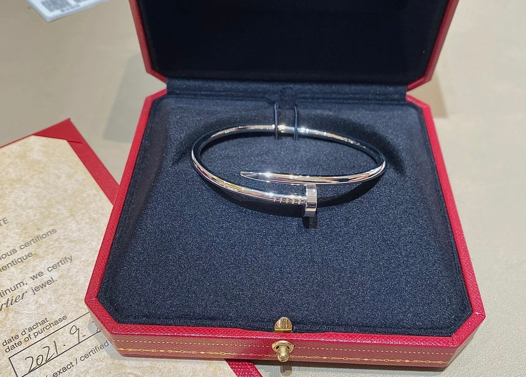 18K Celestial Juste Un Clou Bracelet