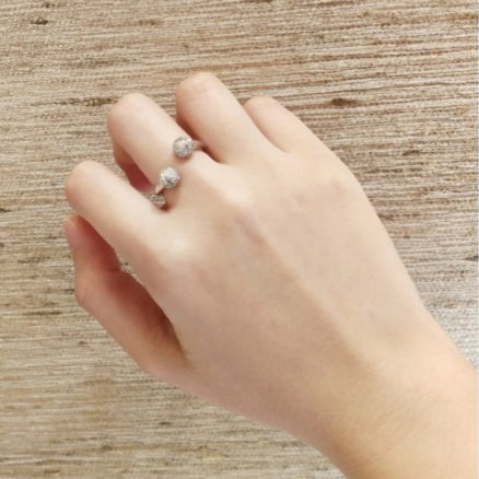 18K Celestial Juste Un Clou Diamonds Ring