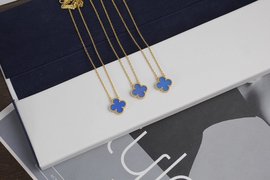 18K Celestial Vintage Alhambra Agent Pendant Necklace