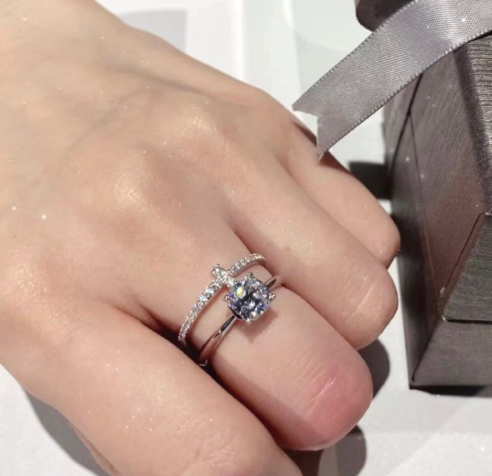 18K Celestial T Diamond Wire  Ring