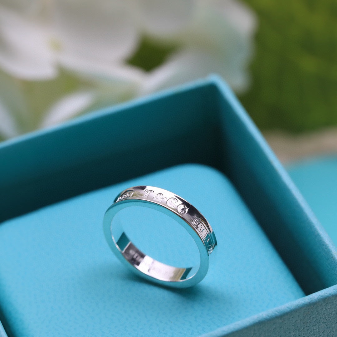 18K Celestial T 1837 Ring