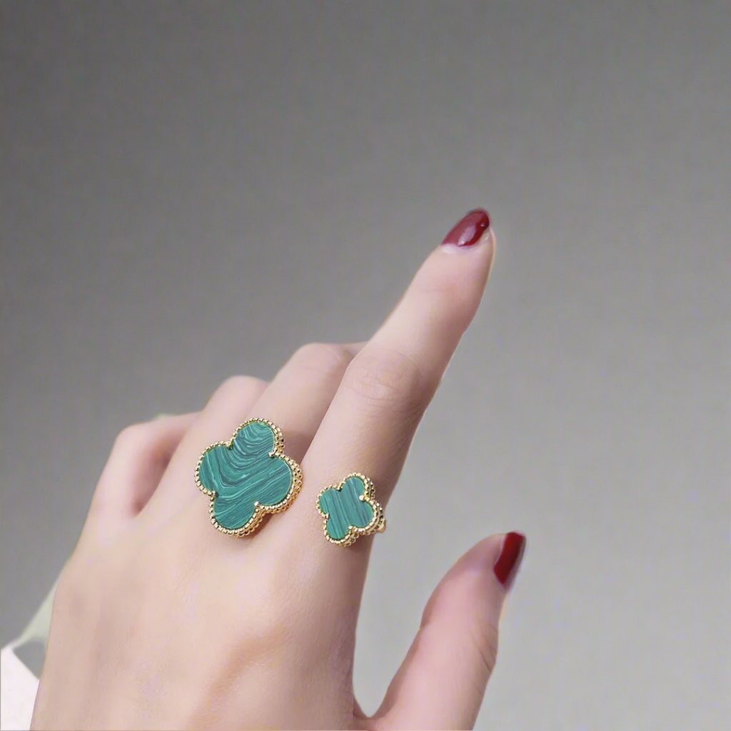 18K Celestial Magic Alhambra Malachite Clover Ring