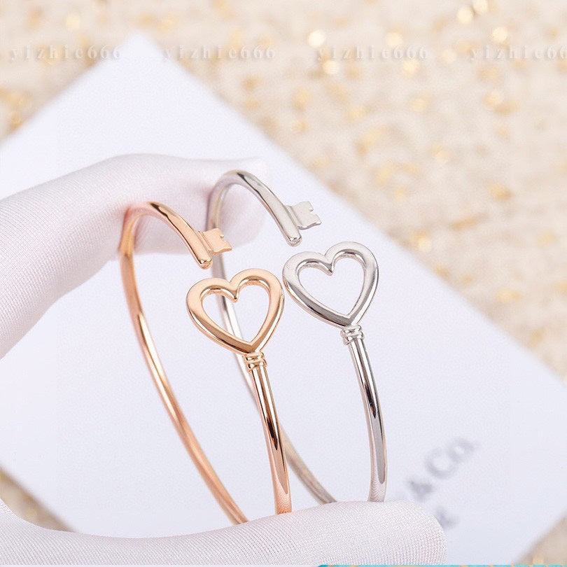 18K Celestial T Heart Key Wire Bracelet