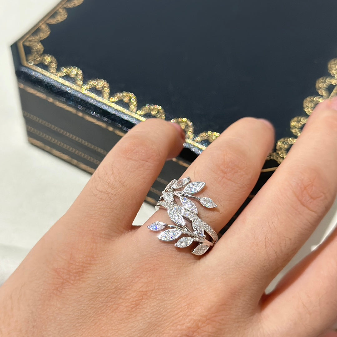 18K Celestial T Victoria Diamond Vine Bypass Ring