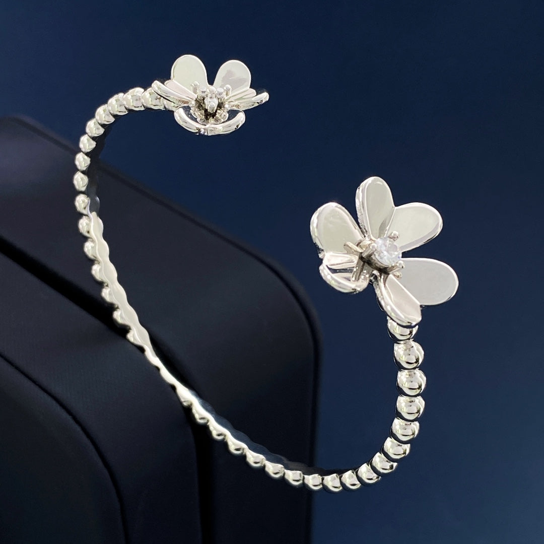 18K Celestial Frivole Open Bracelet