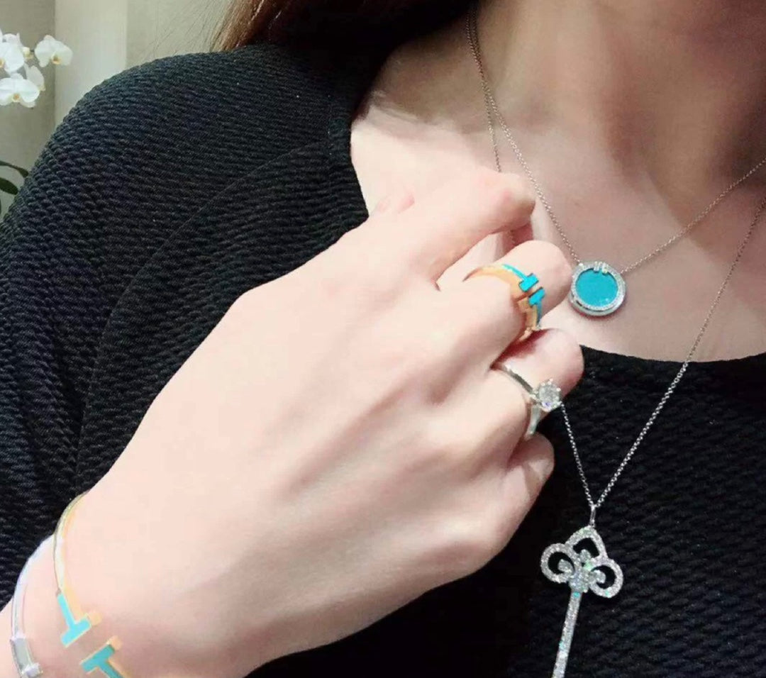 18K Celestial T Diamond & Turquoise Circle Pendant Necklace