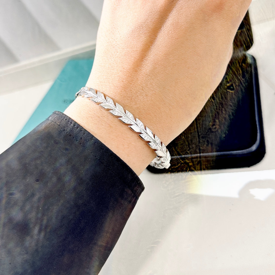 18K Celestial T Victoria Vine Diamonds Bracelet