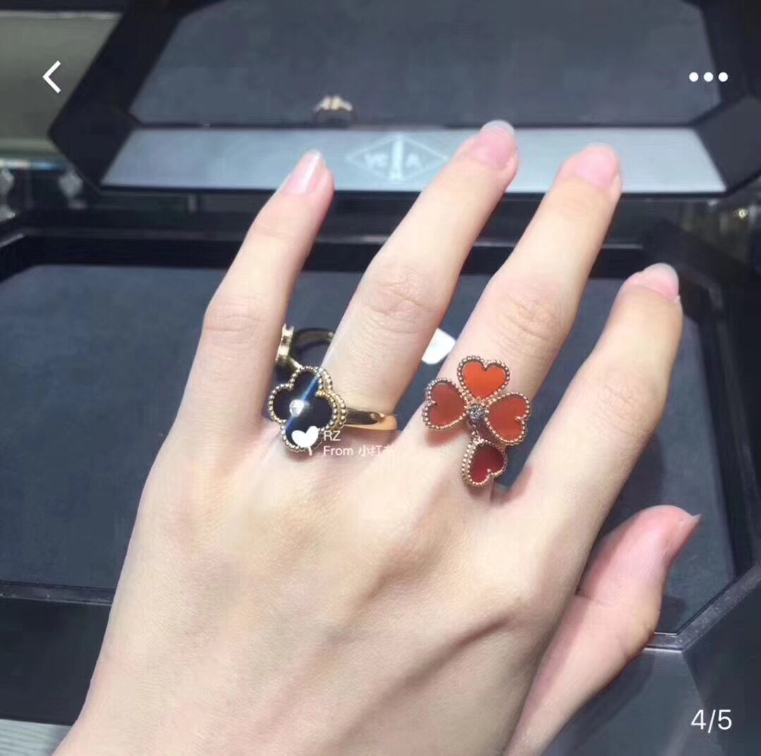 18K Celestial Sweet Alhambra Effeuillage Ring