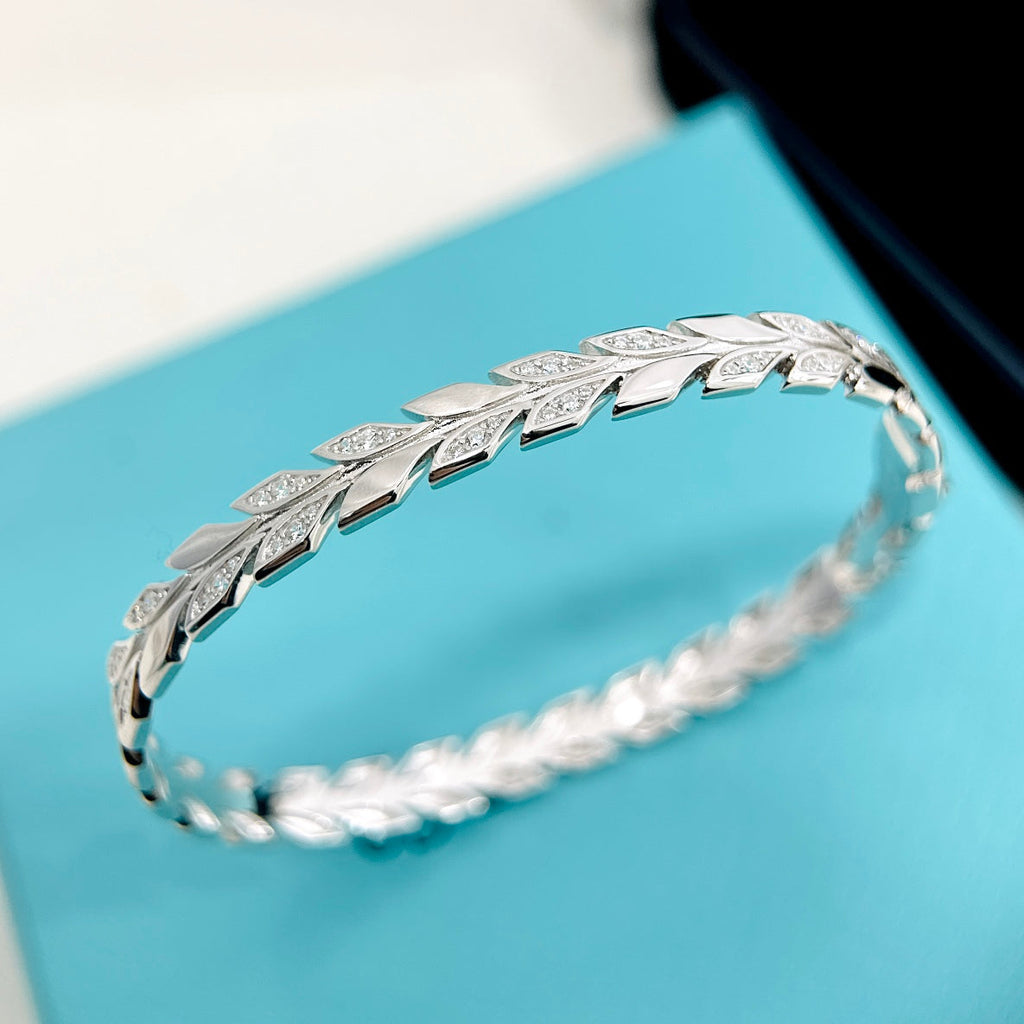 18K Celestial T Victoria Vine Diamonds Bracelet
