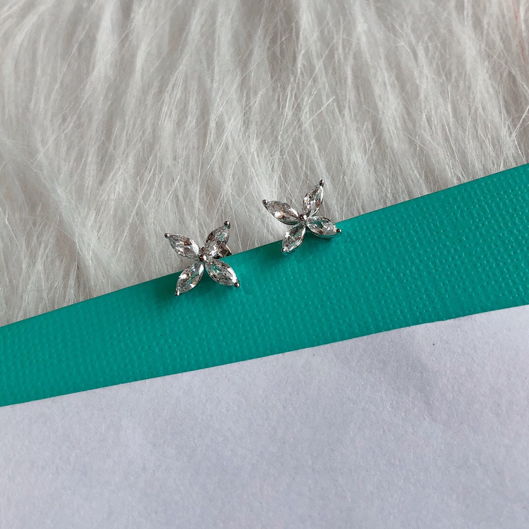 18K Celestial T Victoria Earrings