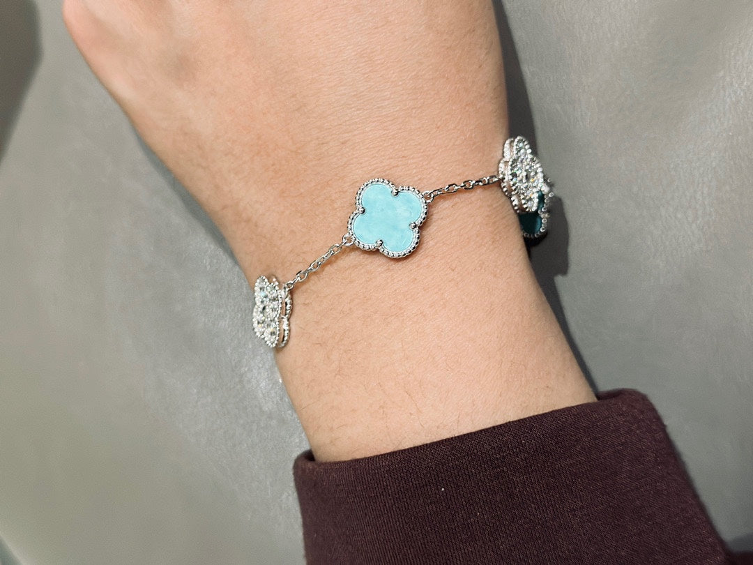 18K Celestial Vintage Alhambra Five Motifs Agate Bracelet