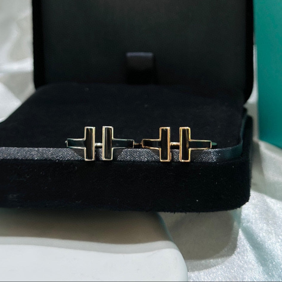 18K Celestial T Black Onyx Wire Ring