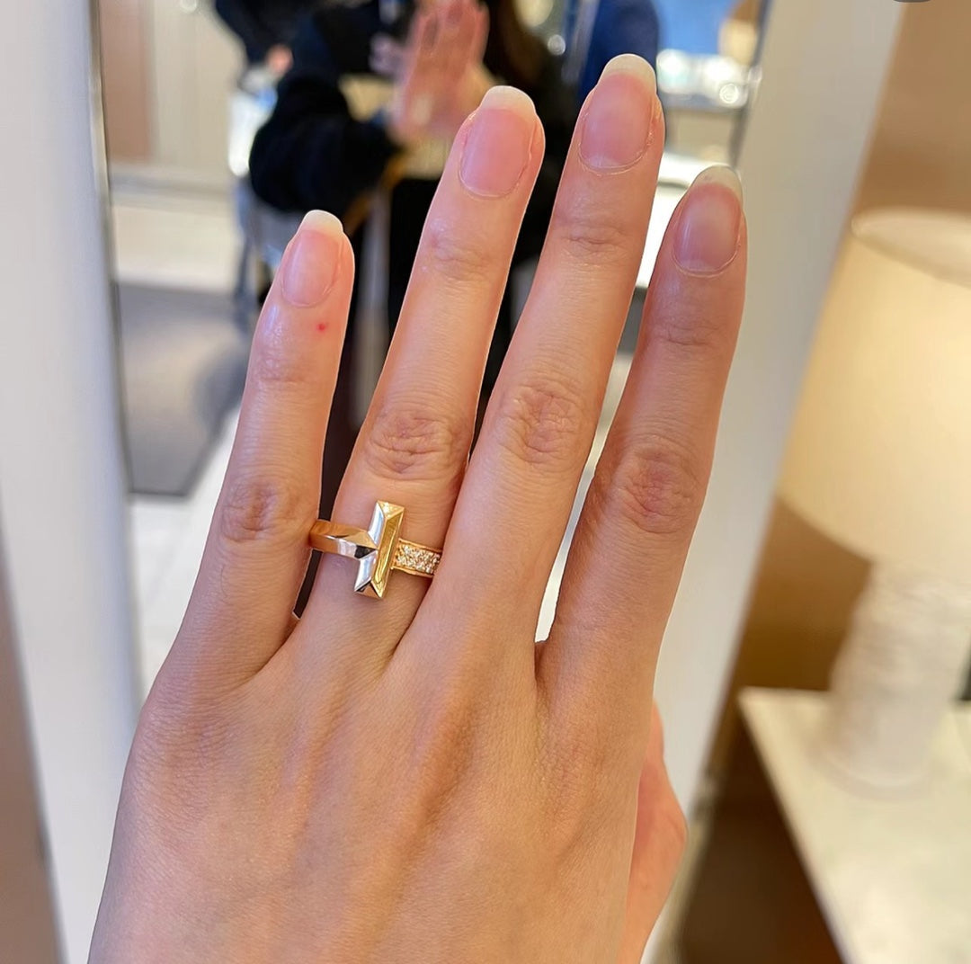 18K Celestial T T1 Diamonds Ring