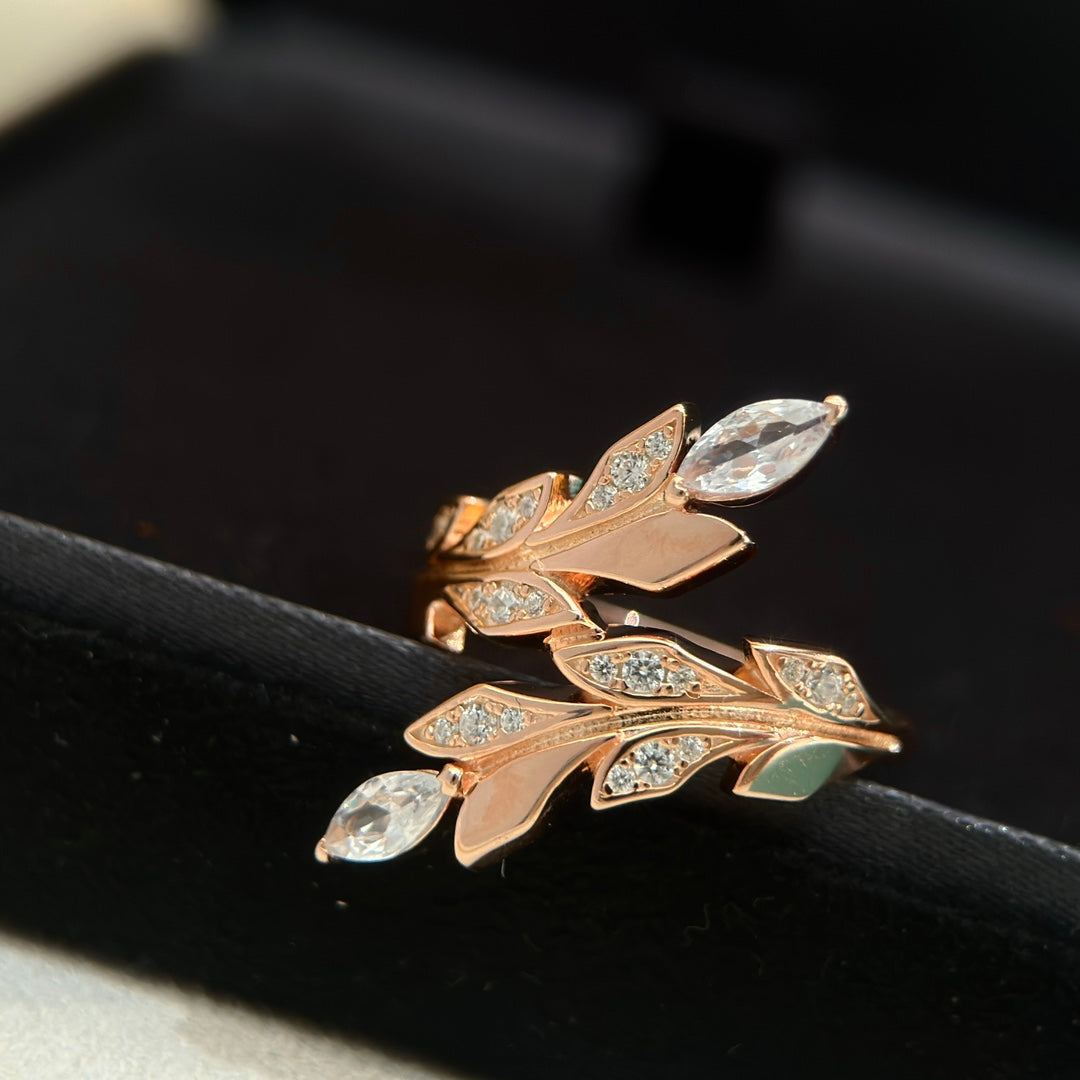 18K Celestial T Victoria Vine Bypass Ring
