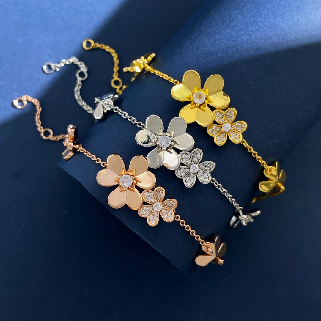 18K Celestial Frivole Diamonds Clover Bracelet