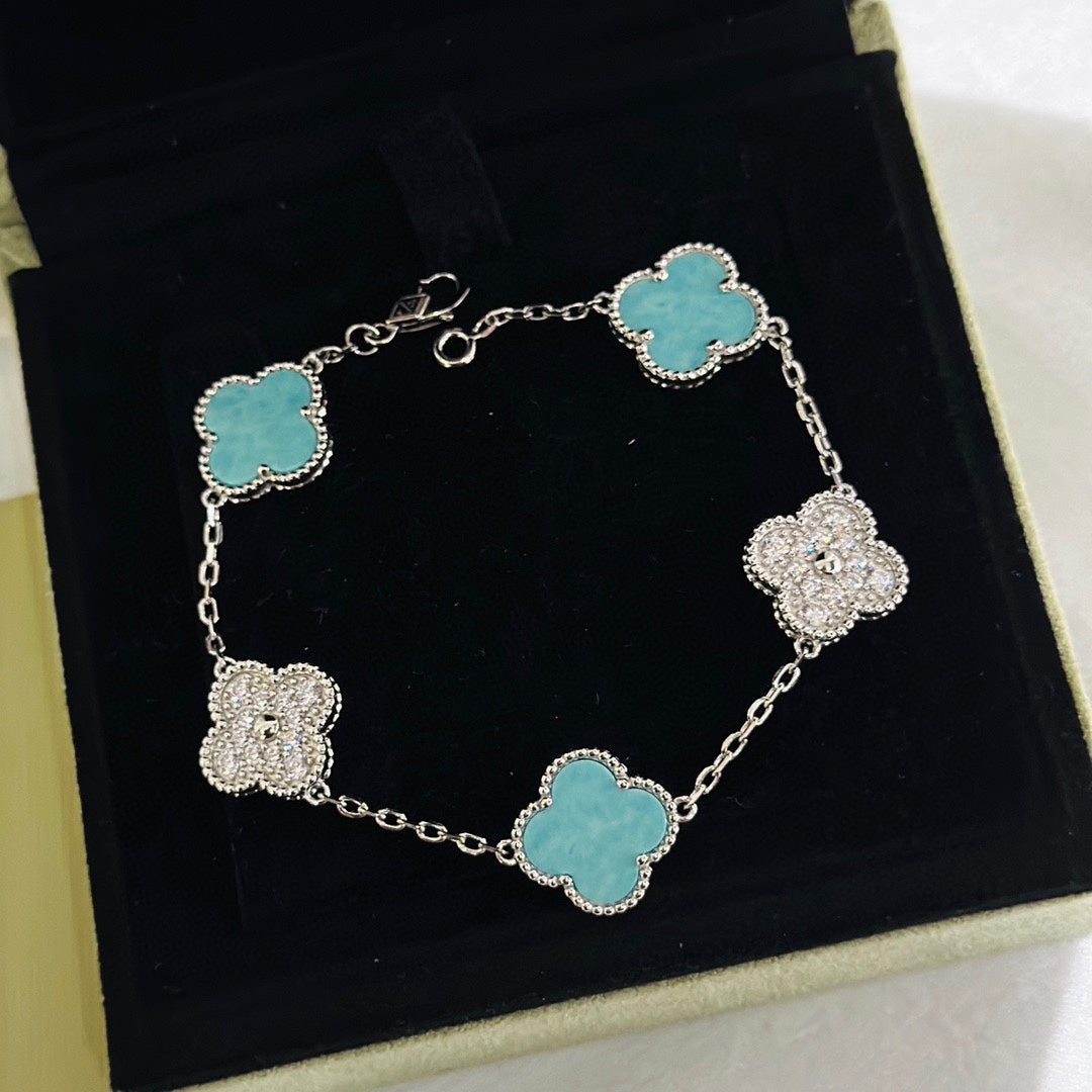 18K Celestial Vintage Alhambra Five Motifs Agate Bracelet