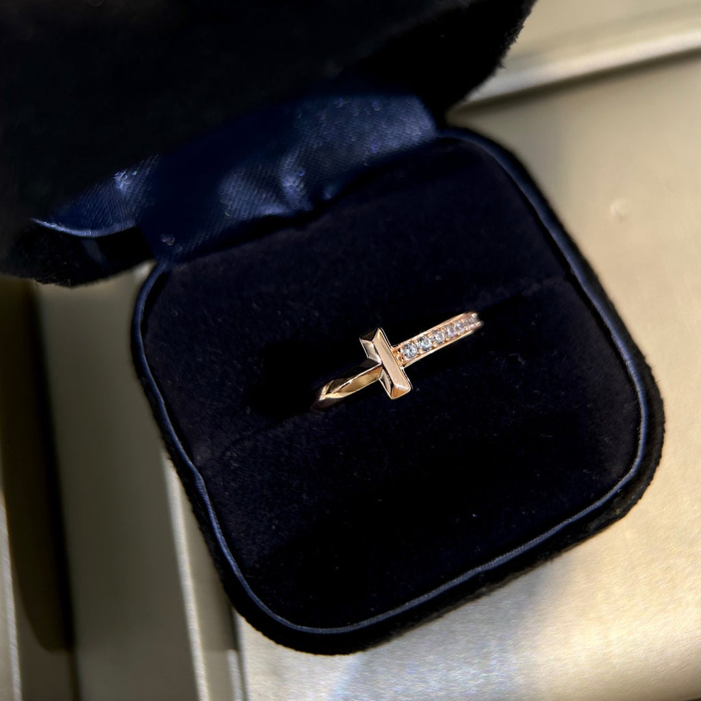 18K Celestial T T1 Diamond Ring