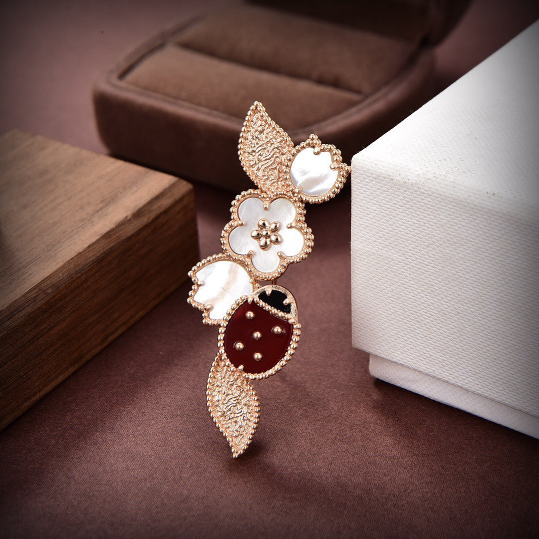 18K Celestial Lucky Spring Clip Brooch